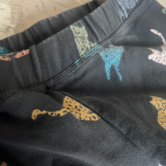 HA Printed Leggings Size 12 - Picture 4 of 5